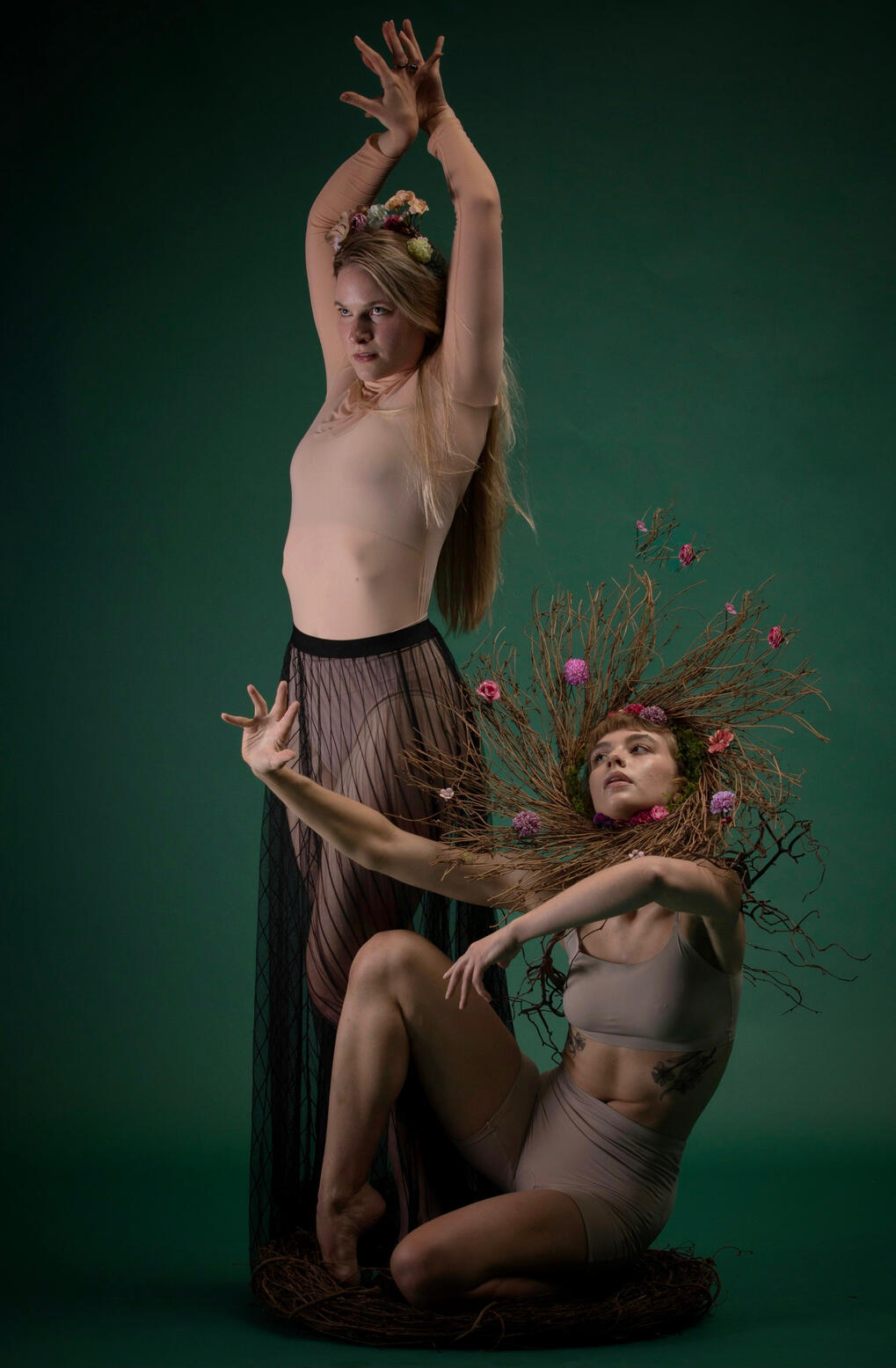 Welcome to my portfolio! My name's Stevie. I'm a non-binary choreographer, movement artist, and licensed therapist. I most recently have expanded into screen dance, creative direction, and production design. This portfolio includes work from all of my disc