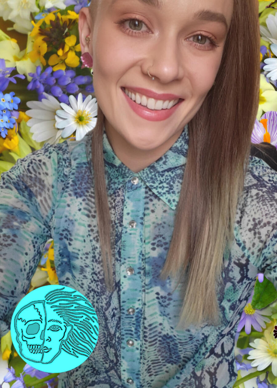 Welcome to my portfolio! My name's Stevie. I'm a non-binary choreographer, movement artist, and licensed therapist. I most recently have expanded into screen dance, creative direction, and production design. This portfolio includes work from all of my disc